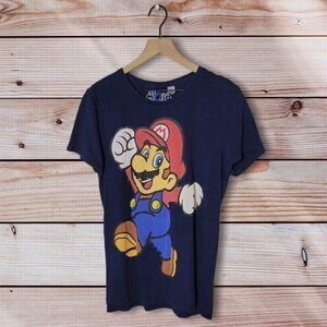 Super Mario Shirt Women's M Crew Neck Nintendo Big Print Graphic Tee Bioworld